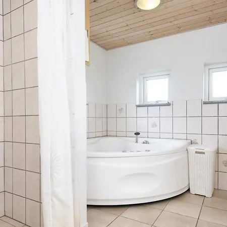 8 Person Holiday In B Rkop בית נופש *