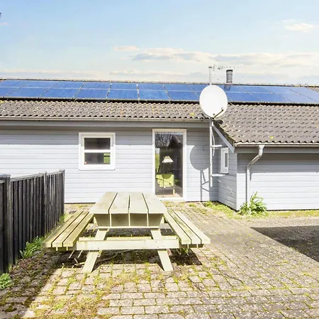 8 Person Holiday In B Rkop בית נופש